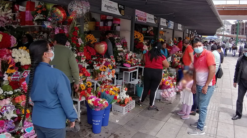 El Día de la Madre ayudó a las ventas de locales en Ambato. Foto: Modesto Moreta/ EL COMERCIO