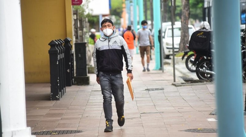 Casos semanales de contagios de covid-19 aumentan en Guayaquil
