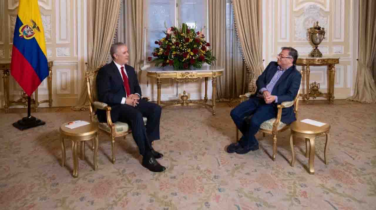 Imagen referencial. Una reunión que mantuvieron el presidnete de Colombia, Iván Duque, y el presidente electo, Gustavo Petro. Foto: Twitter.
