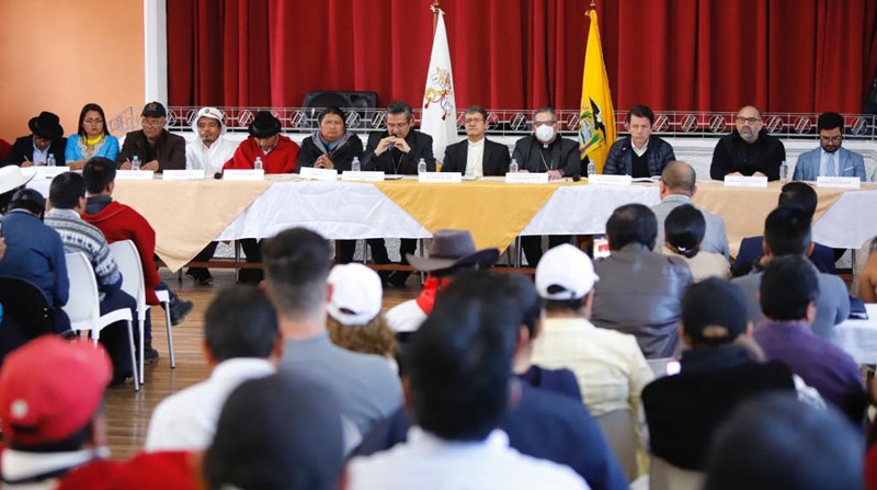 Los ministros del Gobierno de Guillermo Lasso y la Conaie llegaron a un acuerdo este 30 de junio de 2022 para que terminen las movilizaciones en el Ecuador. Foto: Patricio Terán/ EL COMERCIO