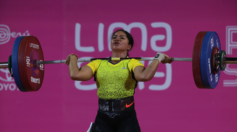 Alexandra Escobar, pesista ecuatoriana que competirá en Valledupar 2022. Foto: archivo / EFE