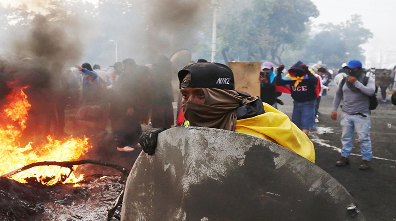 Bonos soberanos bajan y su rendimiento aumenta en medio de las protestas. Foto: Carlos Noriega / EL COMERCIO