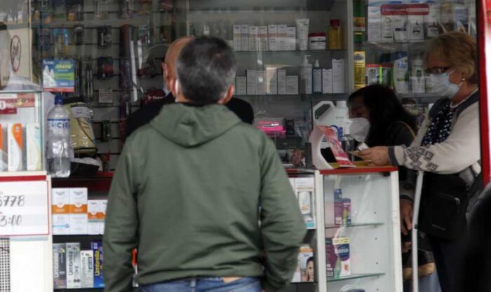 En una primera fase el plan de externalización de farmacias se iniciará en Quito, Guayaquil, Cuenca y Portoviejo. Foto: archivo / EL COMERCIO