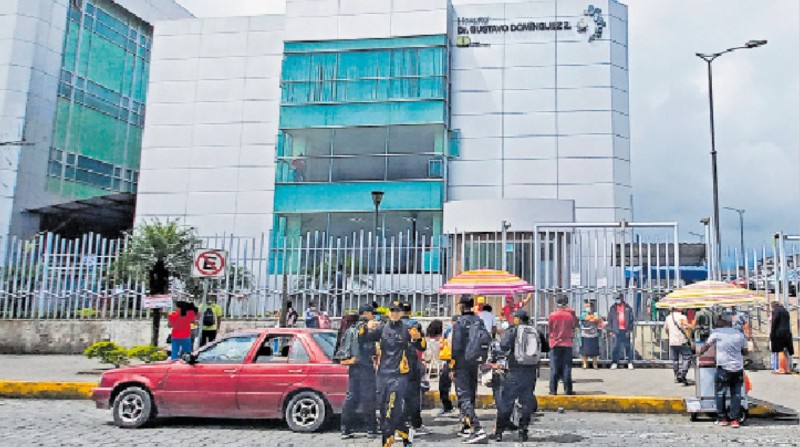 El Hospital Gustavo Domínguez, de Santo Domingo, tiene una cobertura regional. Hasta ahí llegan pacientes de tres provincias de la Costa. Foto: EL COMERCIO