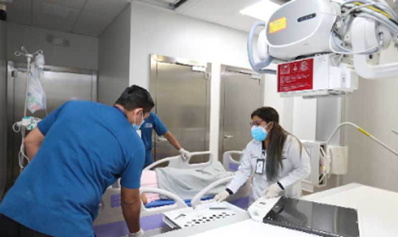 La atención en hospitales públicos y centros de salud se mantiene con normalidad. Foto: Twitter Hospital Eugenio Espejo
