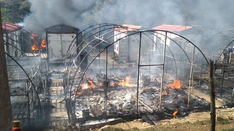 Tras la quema del campamento de la minera Lowell, se denunció la invasión de gente ajena al lugar. Foto: Prensa minera.org