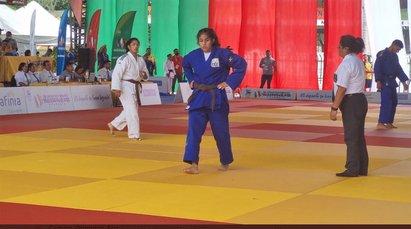 La ecuatoriana Astrid Gavidia se clasificó a la final de judo en los Juegos Bolivarianos 2022. Foto: Twitter @ECUADORolimpico