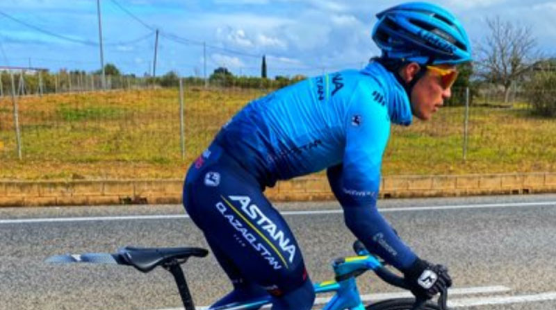 Martín López, ciclista del equipo de desarrollo del Astana. Foto: Twitter @martinsauri0_