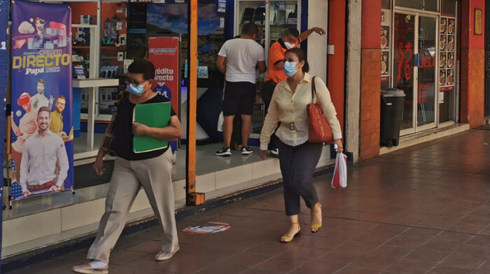 Guayaquil intenta levantar ventas este fin de semana, tras cerrar el martes. Foto: EL COMERCIO