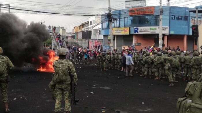 El pasado sábado 18 de junio, la parroquia Cutuglagua fue un campo de batalla entre manifestantes y fuerza pública. Foto: Twitter Ejército