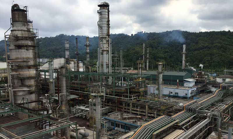 La Refinería de Esmeraldas es la estructura de este tipo más grande del país. Puede procesar 110 000 barriles diarios. Foto: archivo / EL COMERCIO