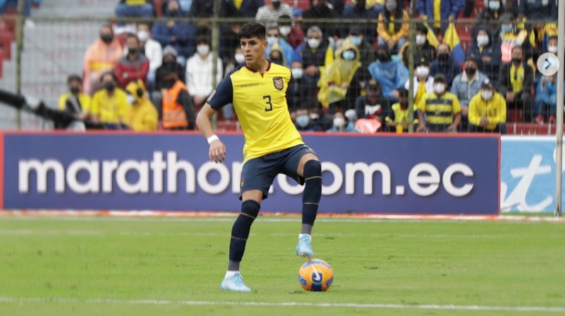 El central jugará su primer mundial, en Catar. Es el ecuatoriano de mayor proyección juega en el Bayer Leverkusen de Alemania. Foto: Instagram @PieroHincapie