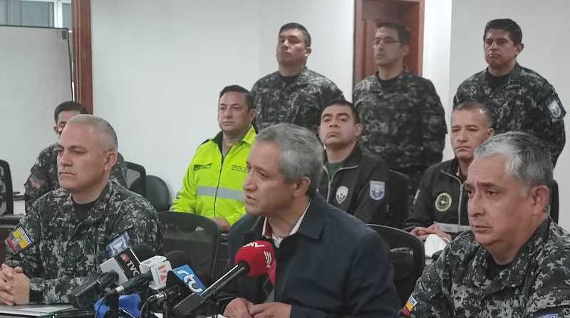 Patricio Carrillo, ministro del Interior, mantuvo una reunión este lunes, 20 de junio del 2022, con el alto mando policial en la Comandancia de la Policía. Nacional. Foto: Twitter Policía Nacional