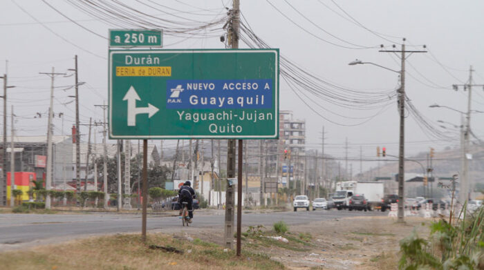 Los residentes del cantón Durán salen a trabajar a Guayaquil y Samborondón. Foto: Archivo/ EL COMERCIO