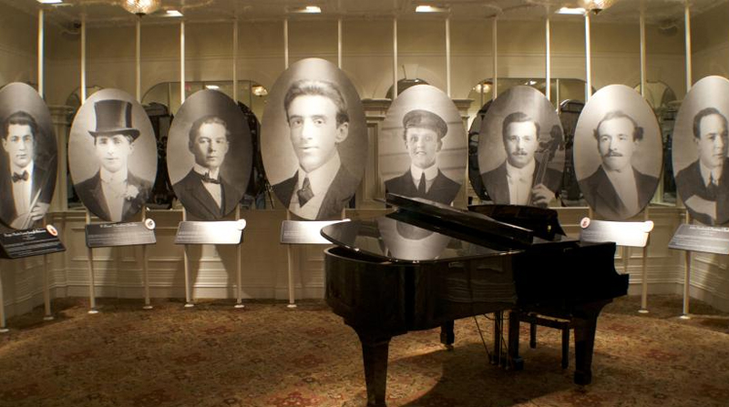 Hasta el último minuto, los hombres interpretaron música para los pasajeros. Foto: Titanic Museum Attraction