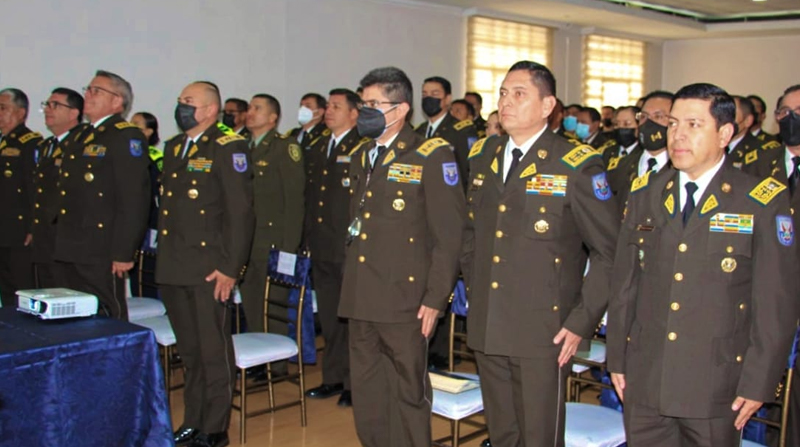 Imagen referencial. La Policía Nacional recluta a profesionales especialistas en diferentes áreas. Foto: Twitter @PoliciaEcuador