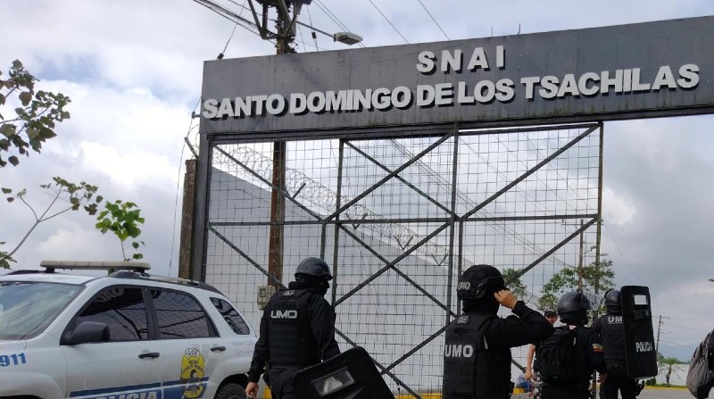 Así luce la parte exterior de la cárcel de Santo Domingo este lunes 18 de julio de 2022. foto cortesía Gobernación de Santo Domingo.