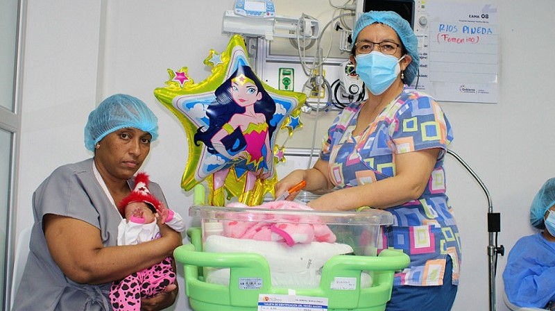 Milagros, una neonata a la que dieron muerta, se recuperó en el Hospital Teófilo Dávila