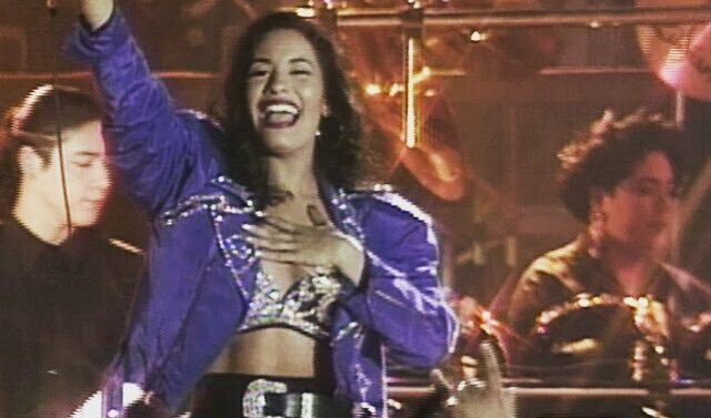 Selena Quintanilla, cantante de tex-mex asesinada en 1995, mantiene su legado vivo gracias a su familia. Foto: Twitter @SelenaLaLeyenda.