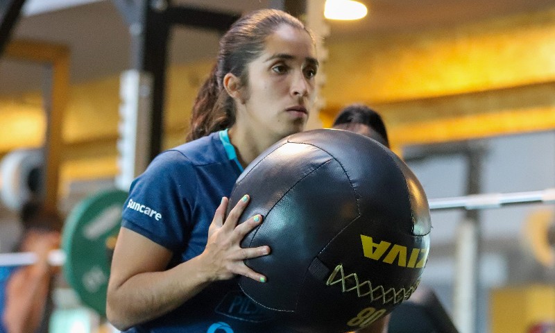Ámbar Torres, durante un entrenamiento de la selección femenina. Foto: FEF