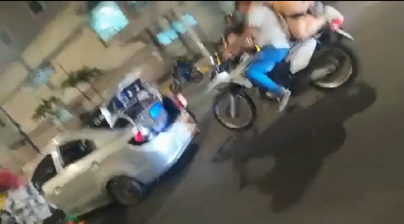 Caravana obscena de motos en Guayaquil