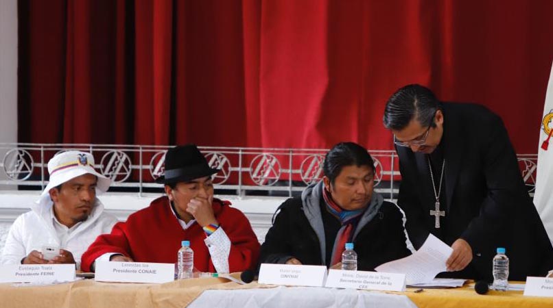 Imagen referencila. El segundo encuentro de diálogo entre el Gobierno y los dirigentes indígenas se llevó a cabo el jueves 30 de junio de 2022. Foto: Patricio Terán / EL COMERCIO.