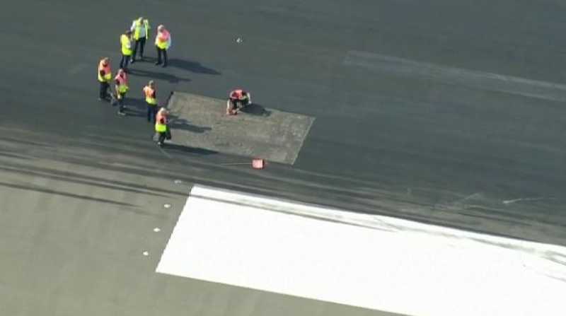 El calor derritió parte del asfalto en el aeropuerto de Londres. Foto: Internet
