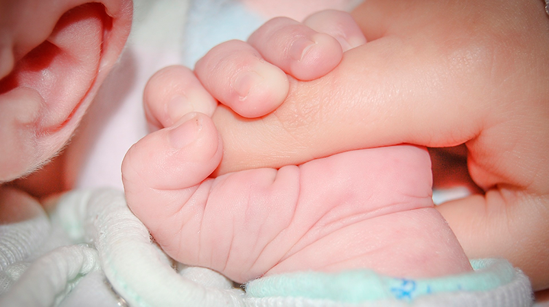 Imagen referencial. La bebé nació de forma prematura y no dio signos de vida durante 30 minutos. Foto: Pixabay