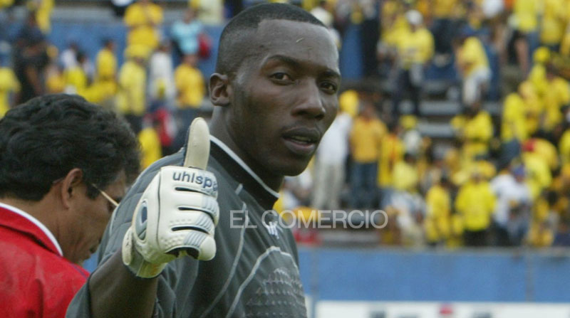 El portero Héctor Carabalí fue autor de un gol de arco a arco en el fútbol ecuatoriano. Foto: Archivo / EL COMERCIO