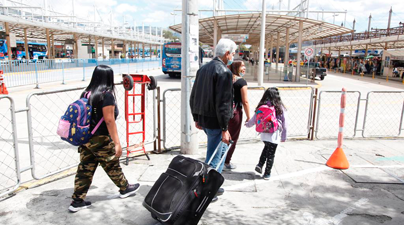 Los viajeros se dirigen principalmente hacia Ibarra, Tulcán, San Gabriel. Foto: Patricio Terán / EL COMERCIO