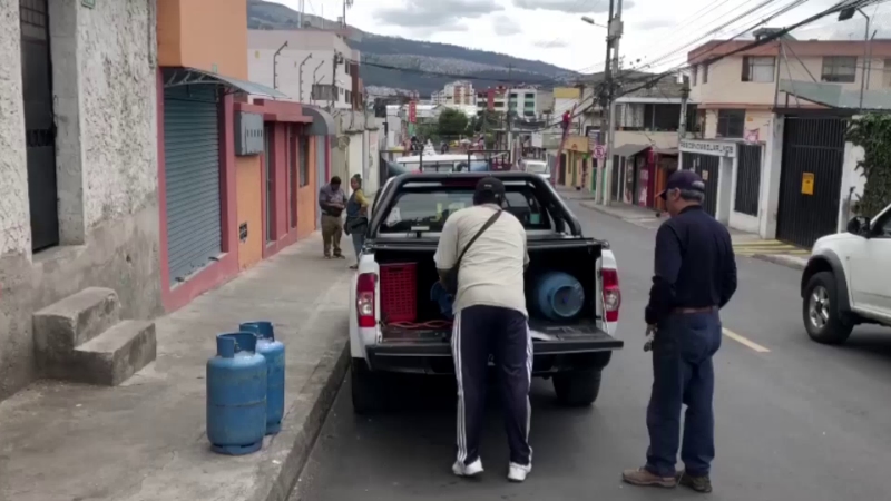 Continúa venta y distribución irregular de gas en Quito. Captura video