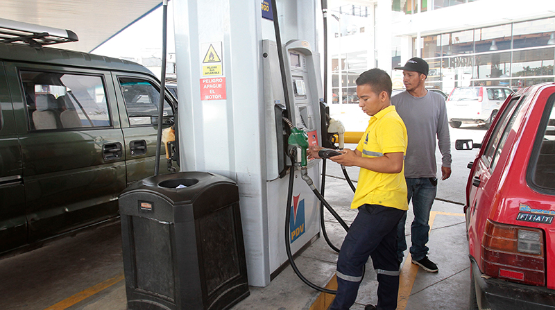 Petroecuador señaló que la ecoplus 89 no reemplazará a la gasolinaextra y ecopaís. Foto: Archivo / EL COMERCIO
