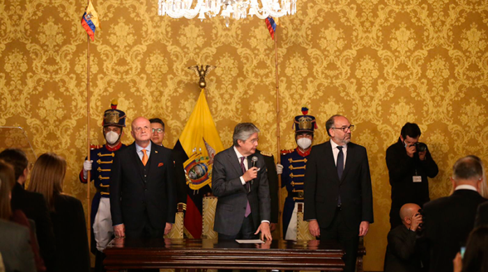 El presidente Lasso durante la posesión de los nuevos representantes de su Gabinete ministerial. Foto: Julio Estrella / EL COMERCIO