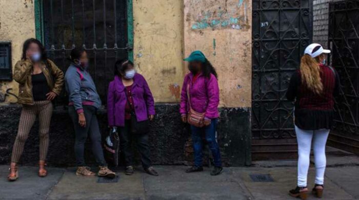 Un grupo de trabajadoras sexuales en Lima, Perú. Foto: EFE/Archivo