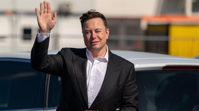El empresario Elon Musk cancela la compra de una de las redes sociales más importantes del mundo. Foto: EFE