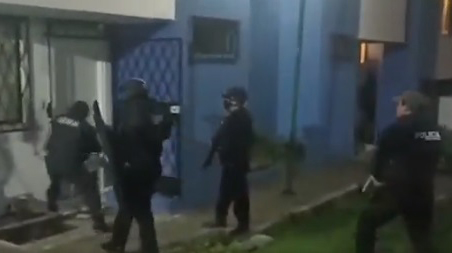 La Policía Nacional ejecutó siete allanamientos en diferentes sectores de Quito. Foto: Captura de pantalla.