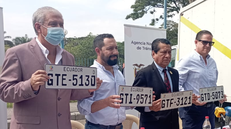 La Agencia Nacional de Tránsito entregó más de 25 300 placas vehiculares al Municipio de Guayaquil. Foto: Cortesía/ANT