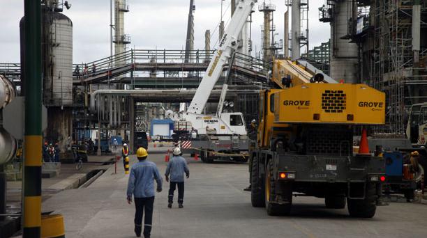 La Refinería Esmeraldas está al 70% de su capacidad y hasta la próxima semana se espera llegar al 100%. Foto: Patricio Terán / EL COMERCIO