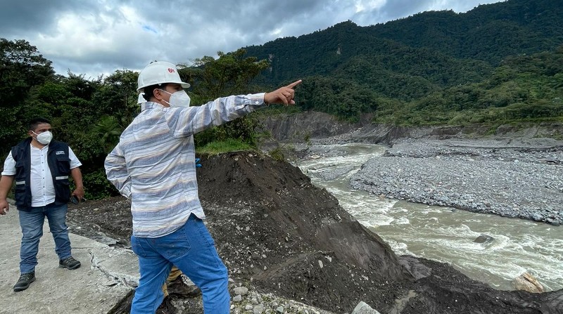 Los técnicos de EE.UU. y CELEC verificaron los avances en la etapa 0 del río Coca. Foto: CELEC