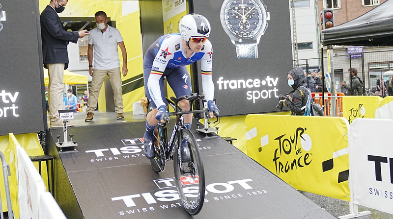 Yves Lampaert, del Quick-Step Alpha Vinyl Team, ganó la primera etapa del Tour de Francia el 1 de julio del 2022. Foto: EFE