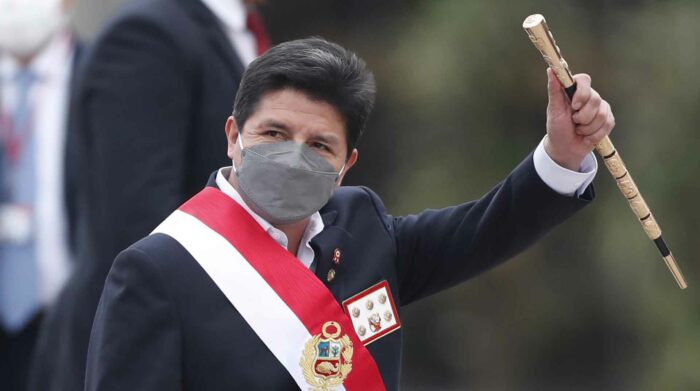 Imagen referencial. El presidente de Perú, Pedro Castillo, señaló que su esposa colaborará con la investigación que se lleva en contra de ella y su hermana. Foto: EFE.