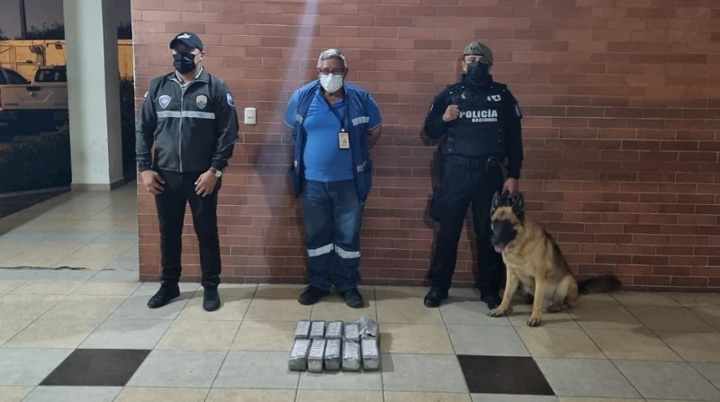 Policía decomisa 10 kilos de cocaína en puertos marítimos de Guayaquil