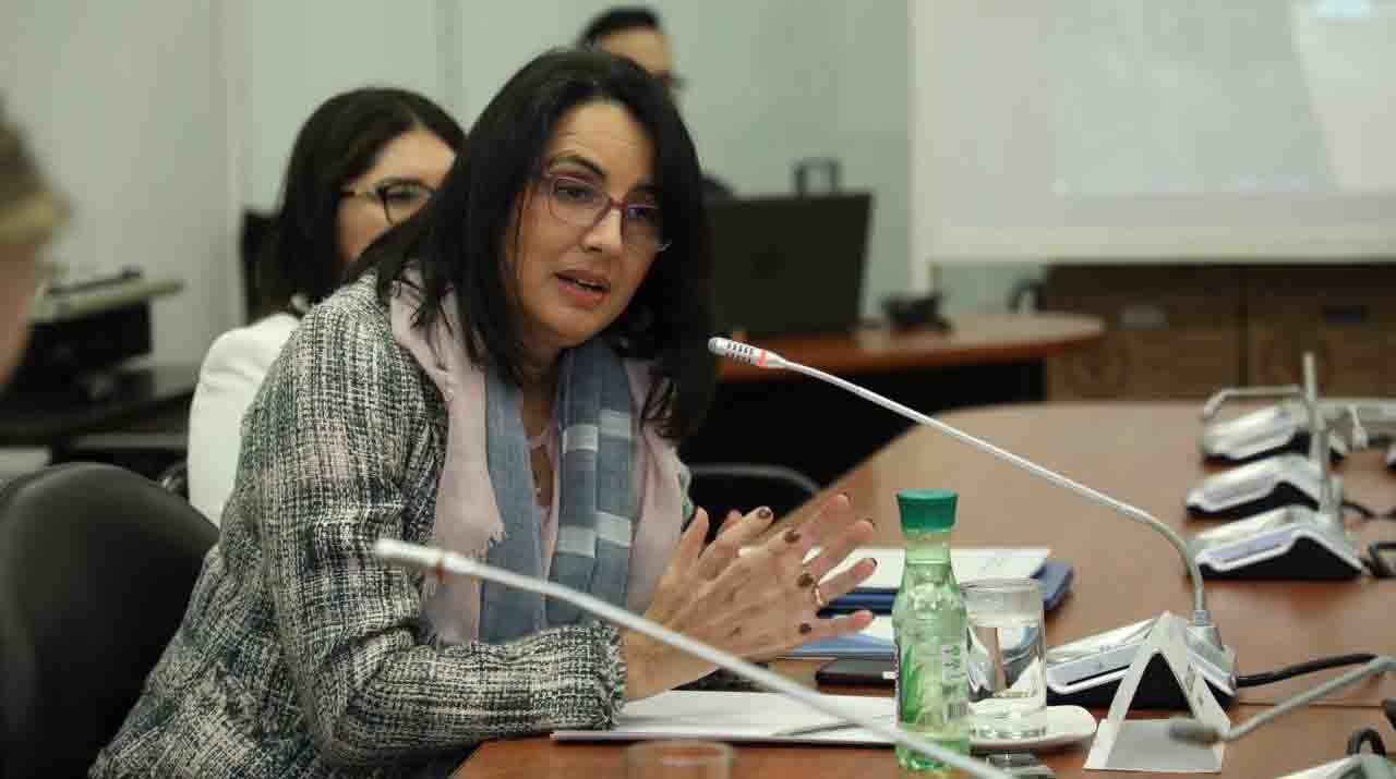 La directora del Servicio Nacional de Aduanas, Carola Ríos compareció ante la comisión de Fiscalización por el tema de la venta de cargos públicos. Foto: Twitter @FiscalizacionAN
