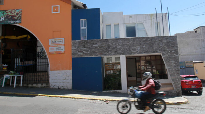 La UPC de San Juan opera por turnos. Allí las personas también se quejan de la inseguridad en las calles. Foto: Julio Estrella / EL COMERCIO 