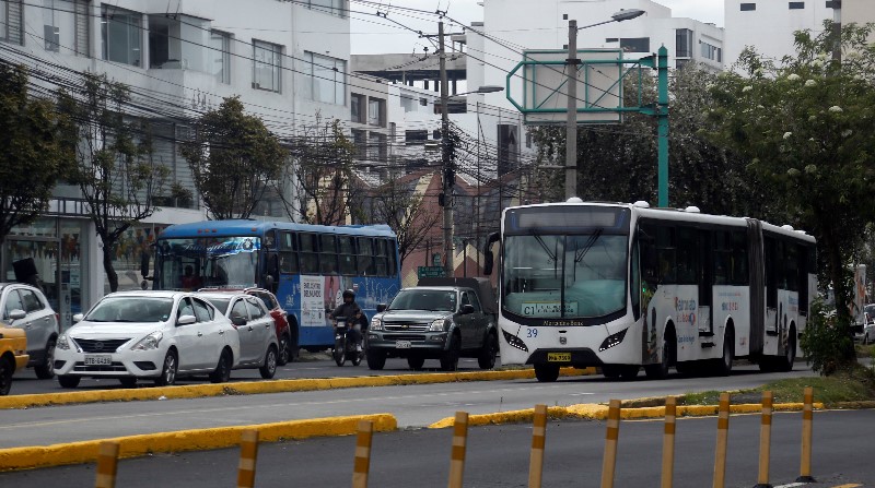 Por el inicio del año lectivo, el jueves 1 de septiembre, se establecerán cambios en el tránsito vehicular de Quito. Foto: Diego Pallero / EL COMERCIO.