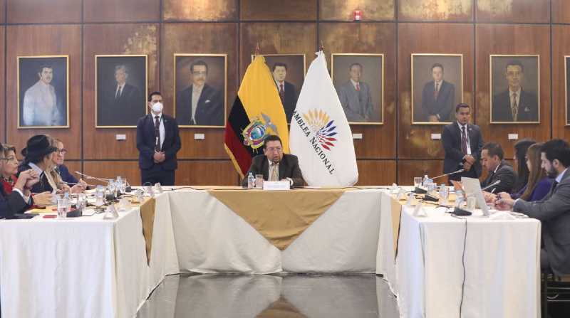 Este martes se instaló la comisión mixta entre delegados de las bancadas de la Asamblea Nacional y del Ejecutivo. Foto: Roger Vélez / EL COMERCIO