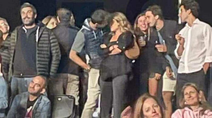 Piqué fue retratado este fin de semana con su nueva novia. Foto: Internet