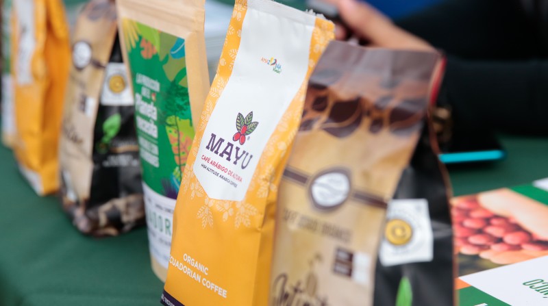 Se realizó la primera exportación de café Amazónico sostenible con la mención “libre de deforestación”. Foto: Cortesía Ministerio del Ambiente, Agua y Transición Ecológica de Ecuador
