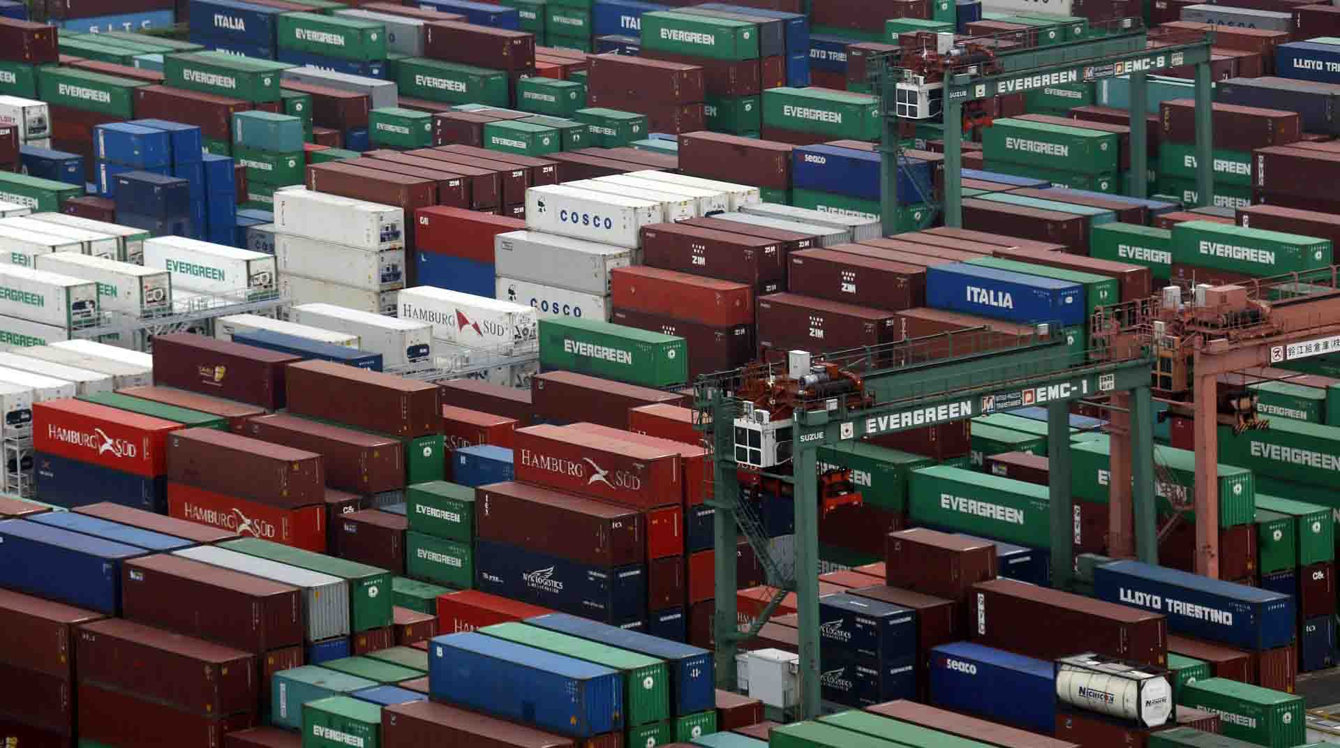 En el sexto mes del año las importaciones bajaron en Estados Unidos un 0,3% respecto a mayo y se situaron en USD 340 400 millones. Foto: EFE.