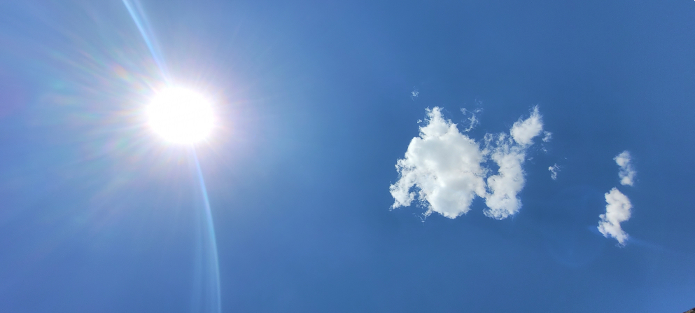 Cuando no hay mucha nubosidad en el cielo hay más probabilidades de que la radiación UV incremente por la mañana y tarde. Foto: EL COMERCIO